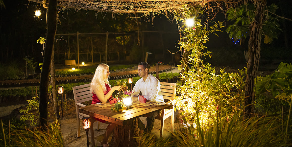 Coco Palm Dhuni Kolhu Maldives Resort - 195.7.4.97