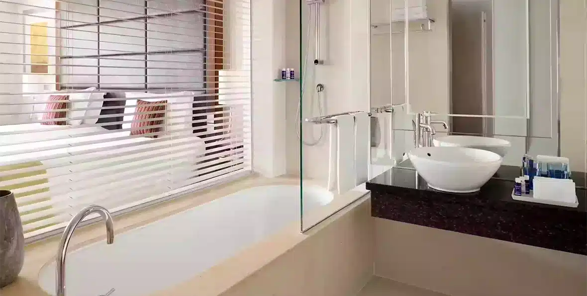 Crowne Plaza Dubai Festival City - 195.7.4.97 -