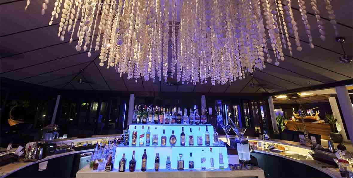 Maldives All Inclusive Lily Beach Resort And Spa Spirit Bar - 195.7.4.97
