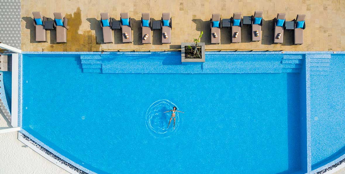 Cocoon Maldives Main Pool - 195.7.4.97