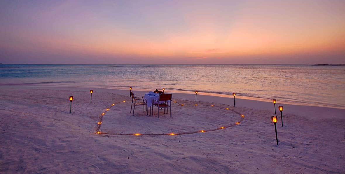 Innahurabeachdinner - 195.7.4.97