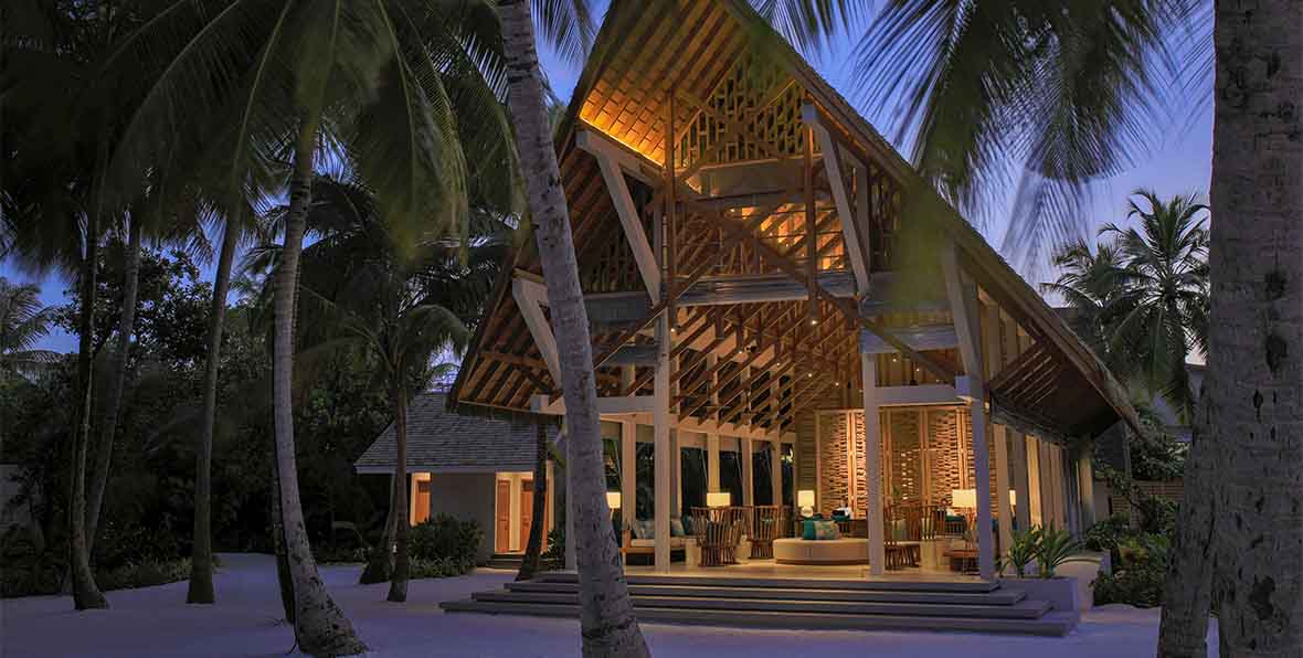 Emerald Faarufushi Resort Spa - 195.7.4.97