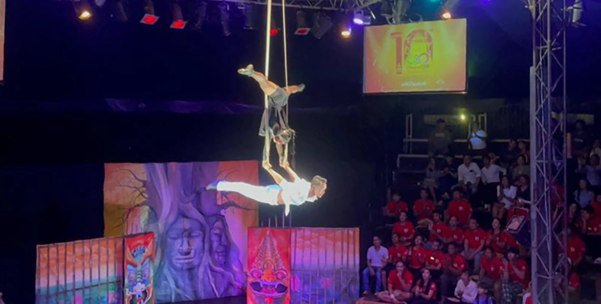 Luna De Miel Camboya Circo Phare - 195.7.4.97