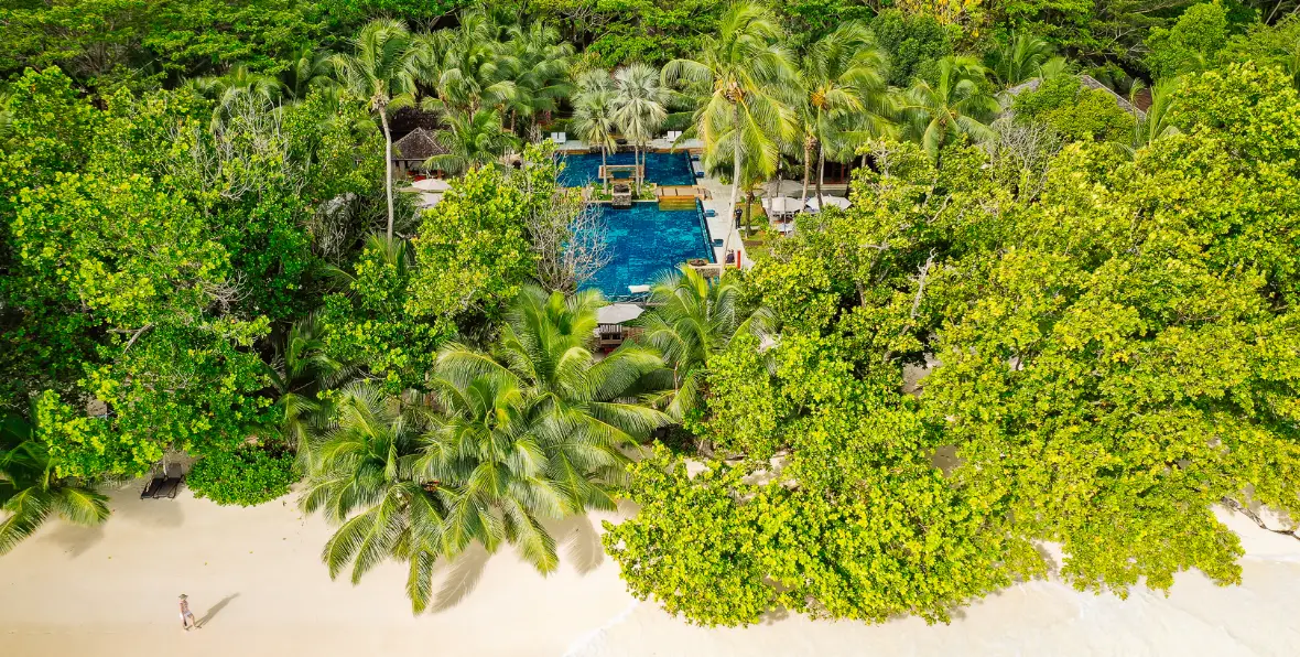 Hilton Labriz - 195.7.4.97 -