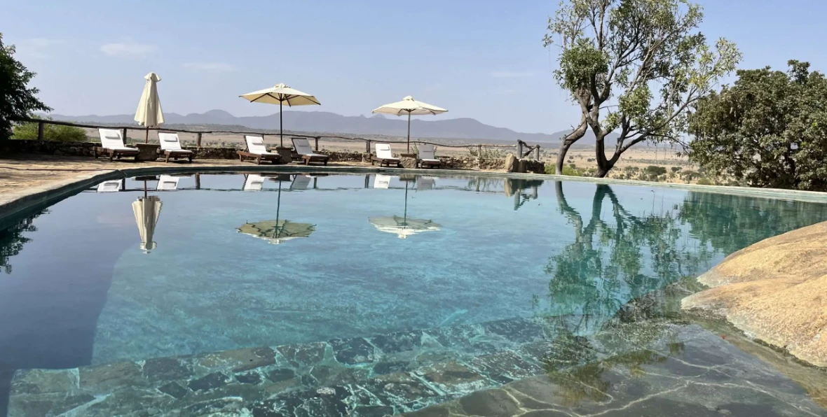 Apoka Safari Lounge - 195.7.4.97 -