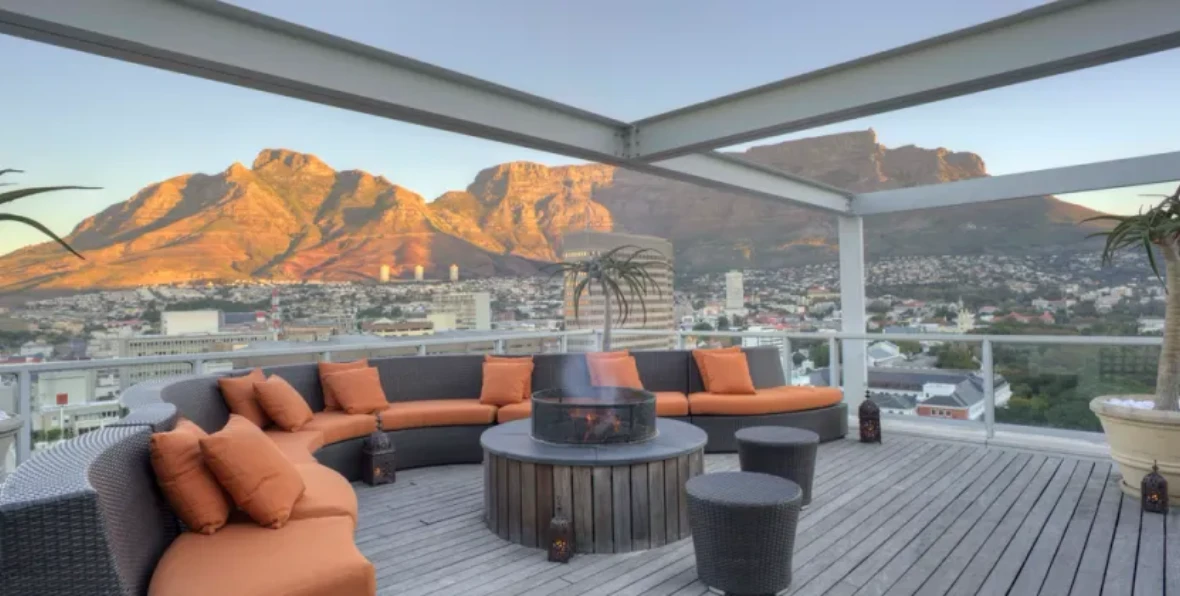 Taj Cape Town - 195.7.4.97 -