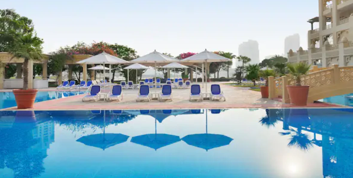 Grand Hyatt - 195.7.4.97 -