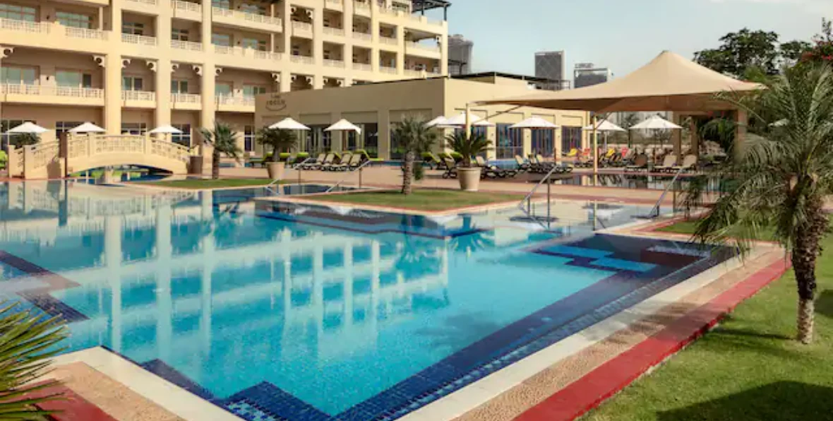 Grand Hyatt - 195.7.4.97 -