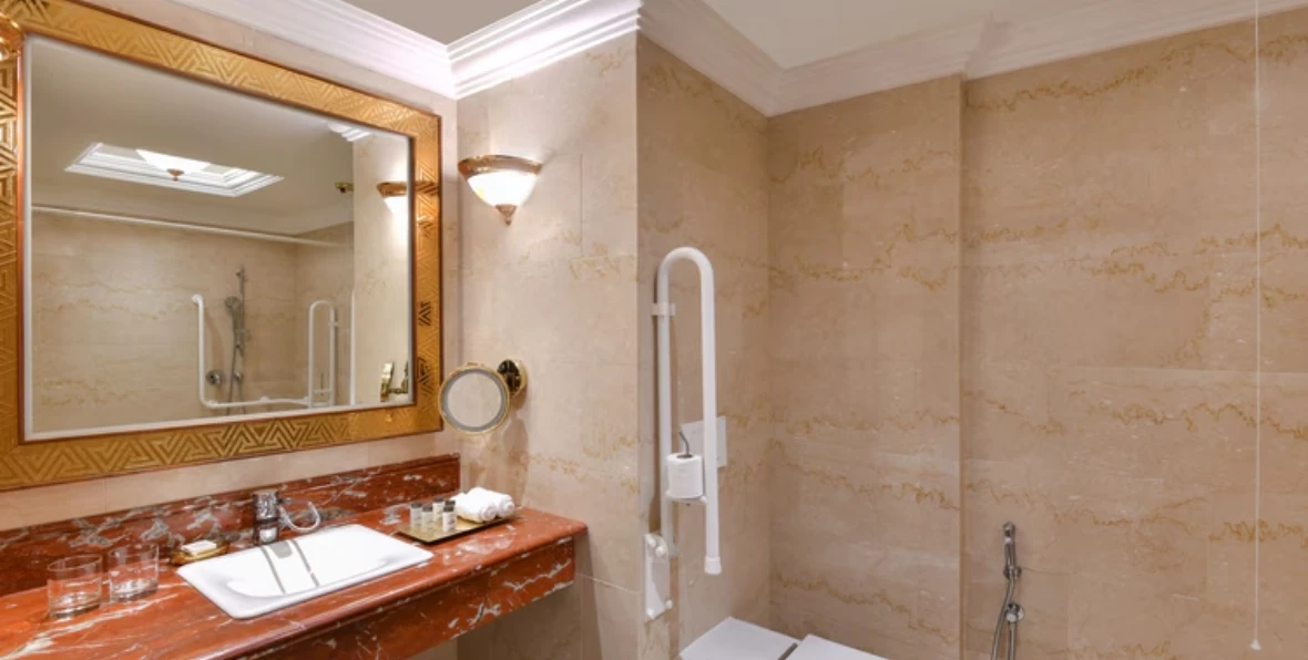 Sheraton - 195.7.4.97 -