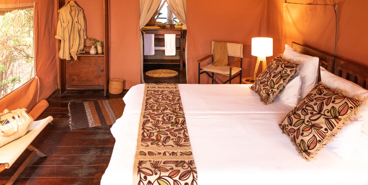 Maweninga Camp - 195.7.4.97 -