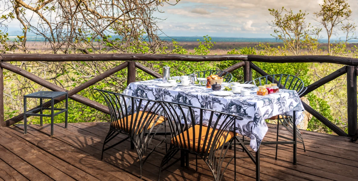 Maweninga Camp - 195.7.4.97 -