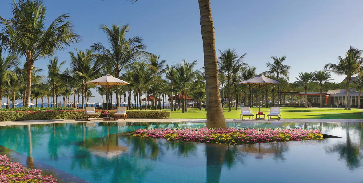 Ritz Carlton - 195.7.4.97 -