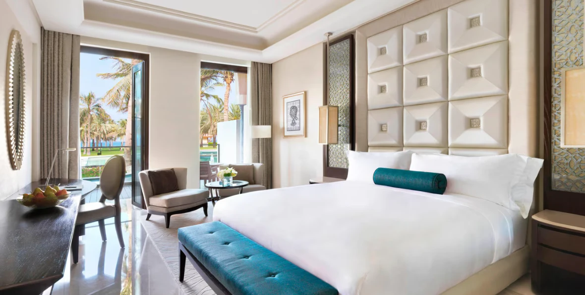 Ritz Carlton - 195.7.4.97 -