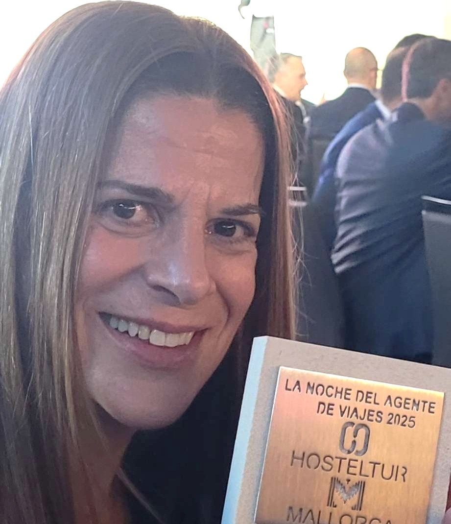 Silvia Simon Arenatours - 195.7.4.97