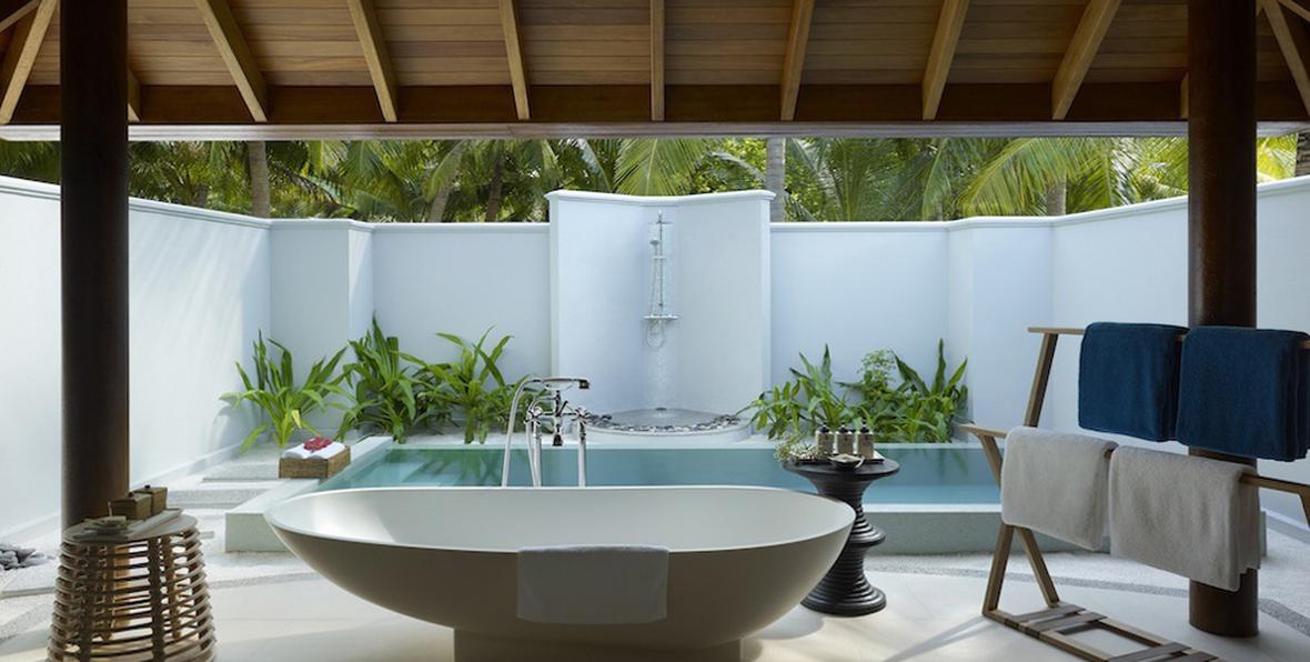 Dusit Thani - 195.7.4.97