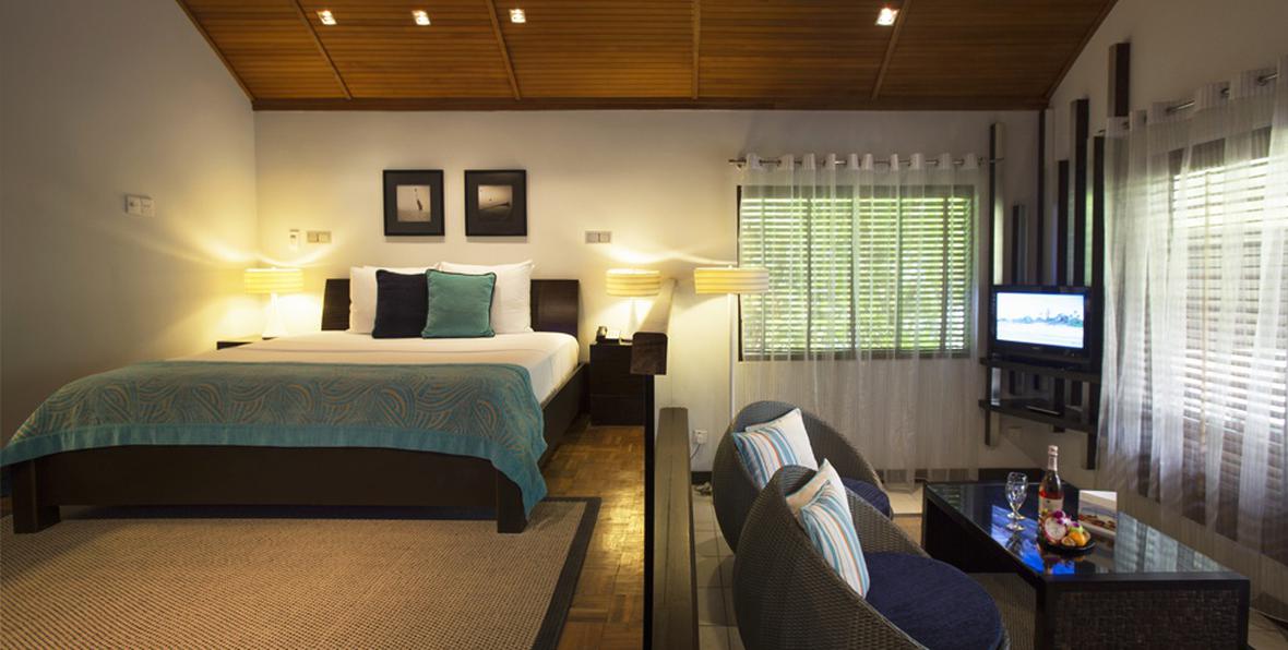 Resort Velassaru Maldives deluxe bungalow